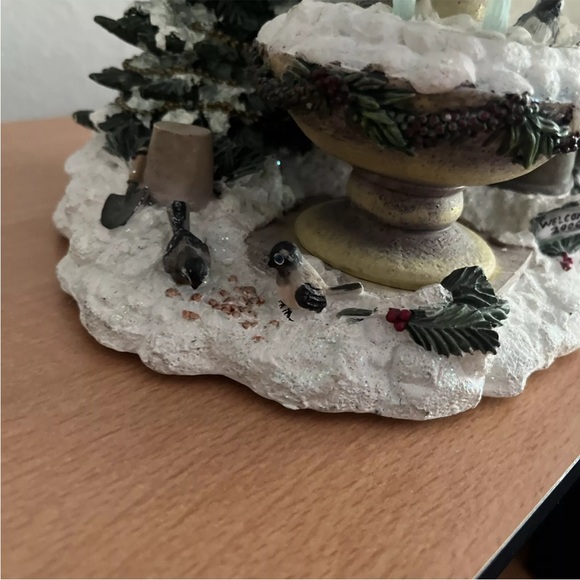 Pfaltzgraff Winterwood Christ Musical Snow Globe Welcome 2000 9" Tested & WORKS - Picture 6 of 6